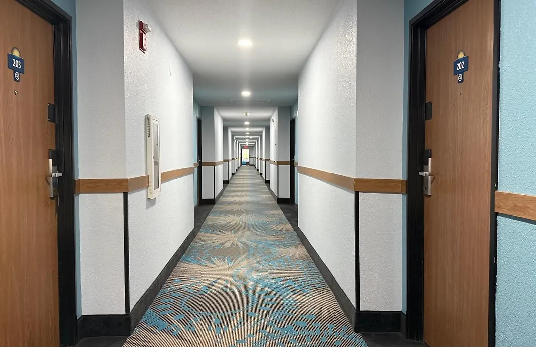 Days Inn By Wyndham Mankato-1